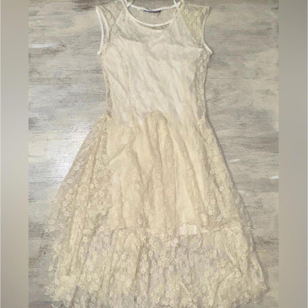 EUC Vintage 90s Y2K Cream Lace Asymmetrical Hem Dress Size Small